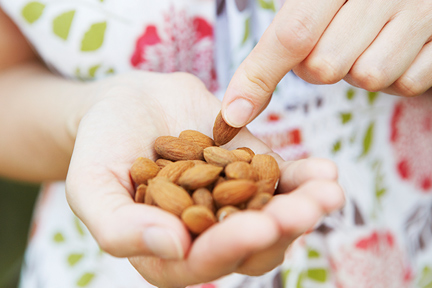live-longer-eat-nuts-10-11-wp